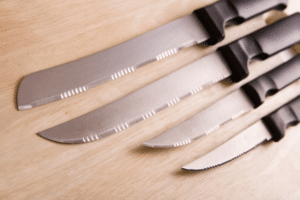 Serrated bread knives